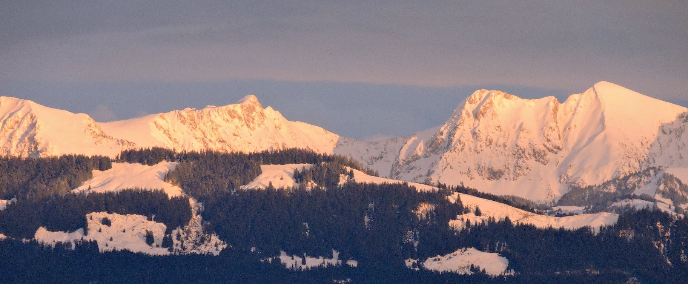 Später Schneefall Anfang Mai